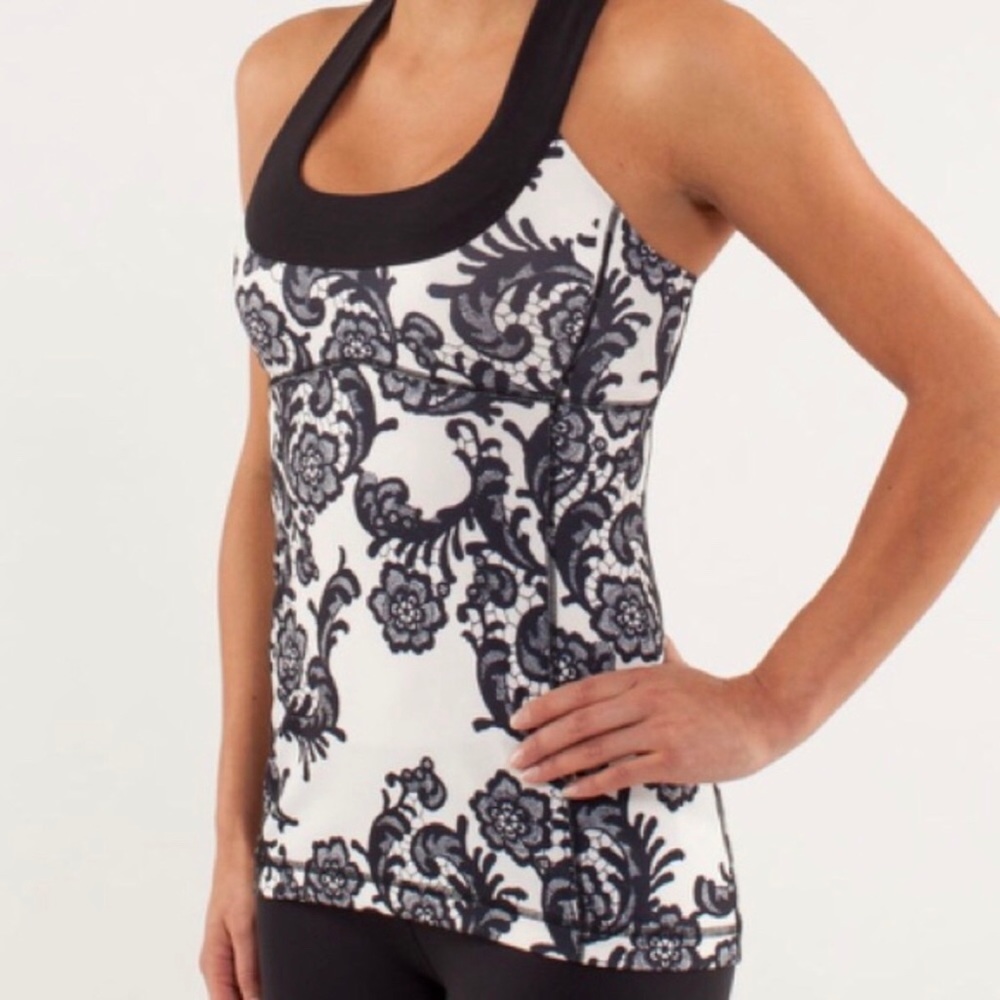 Lululemon cream black lace scoop neck tank, sz. 4